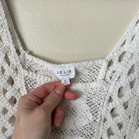 Le Lis White Crochet Crop Top - Picture 3 of 8